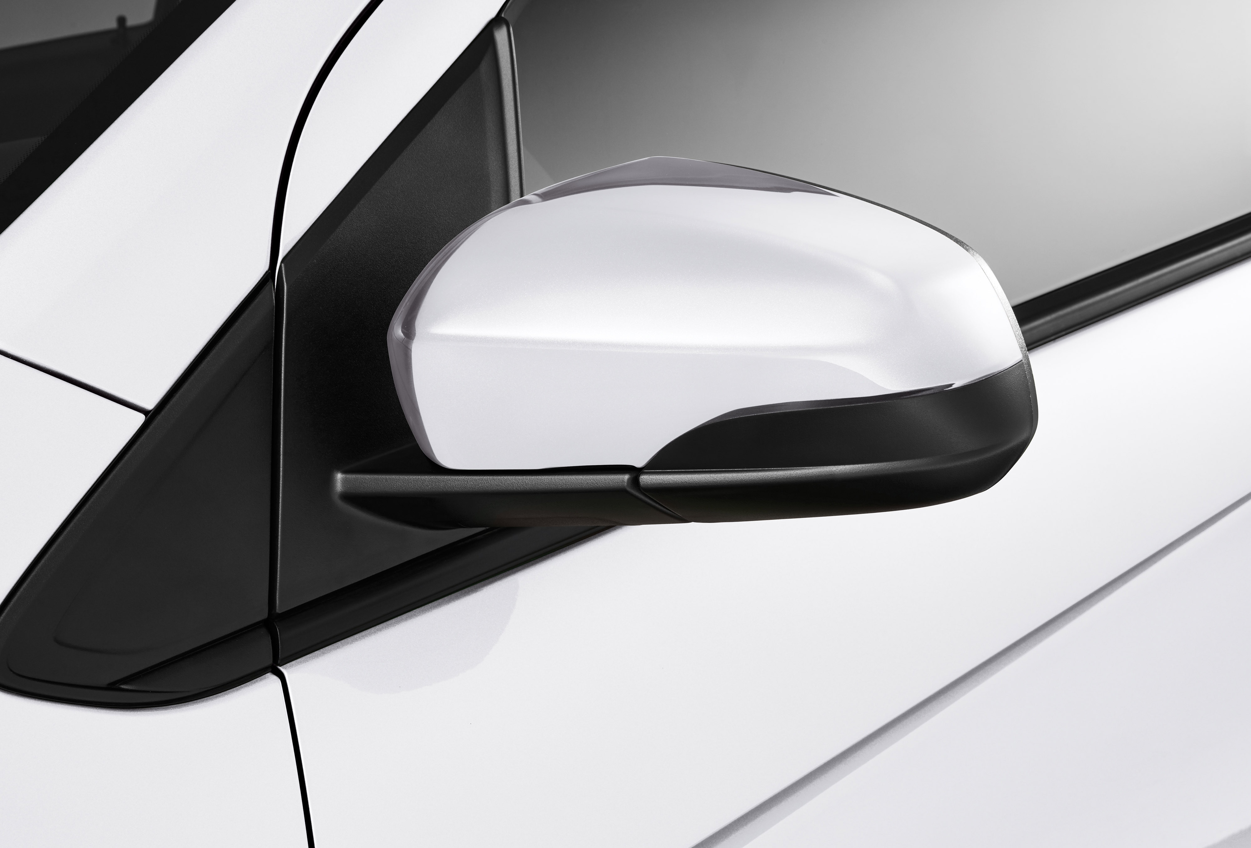 Outside Rearview Mirror Covers in Summit White