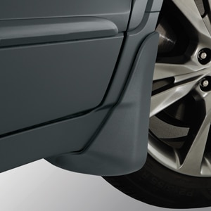 Front Molded Splash Guard in Satin Nickel