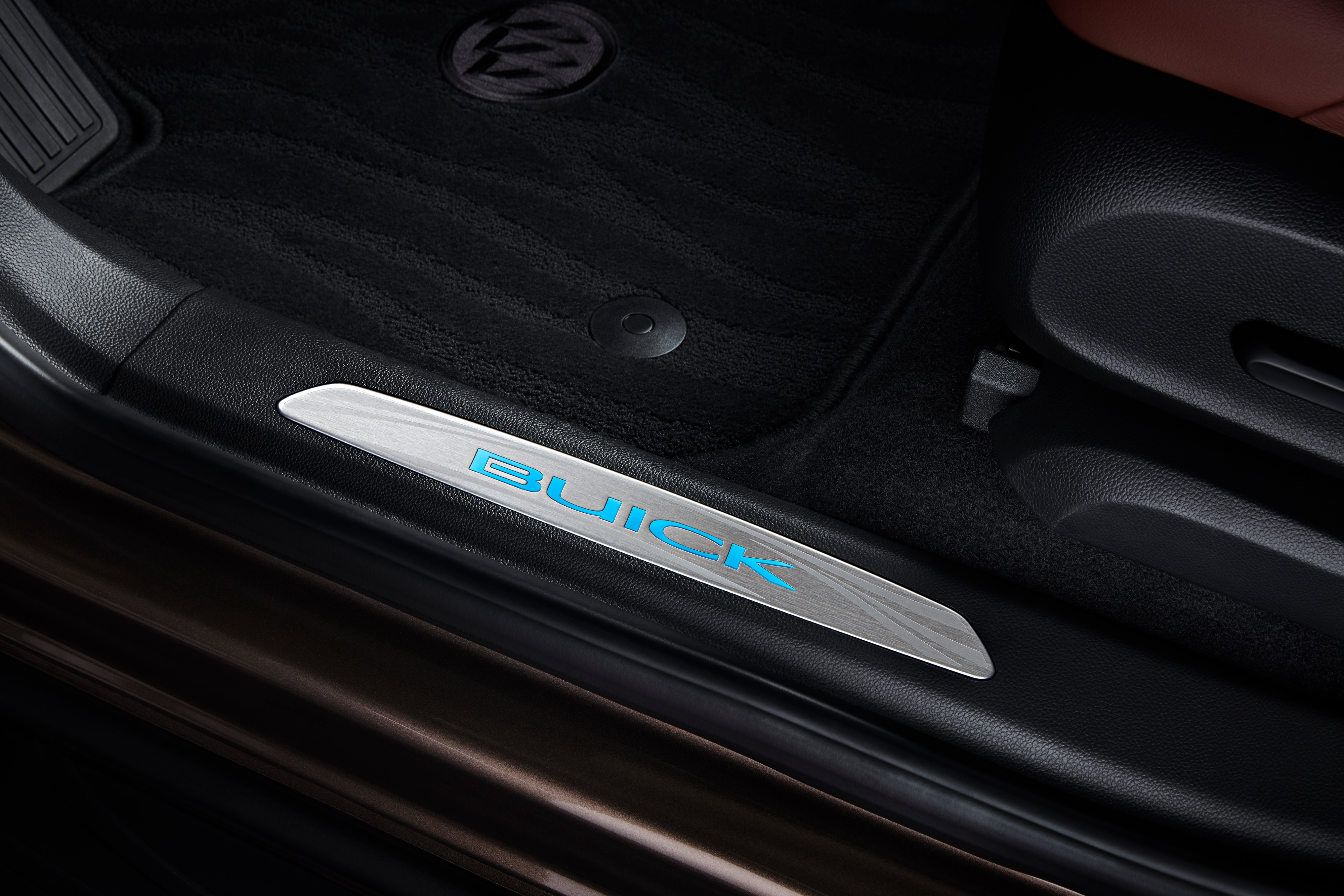 Illuminated Front Door Sill Plates in Stainless Steel with Buick Script