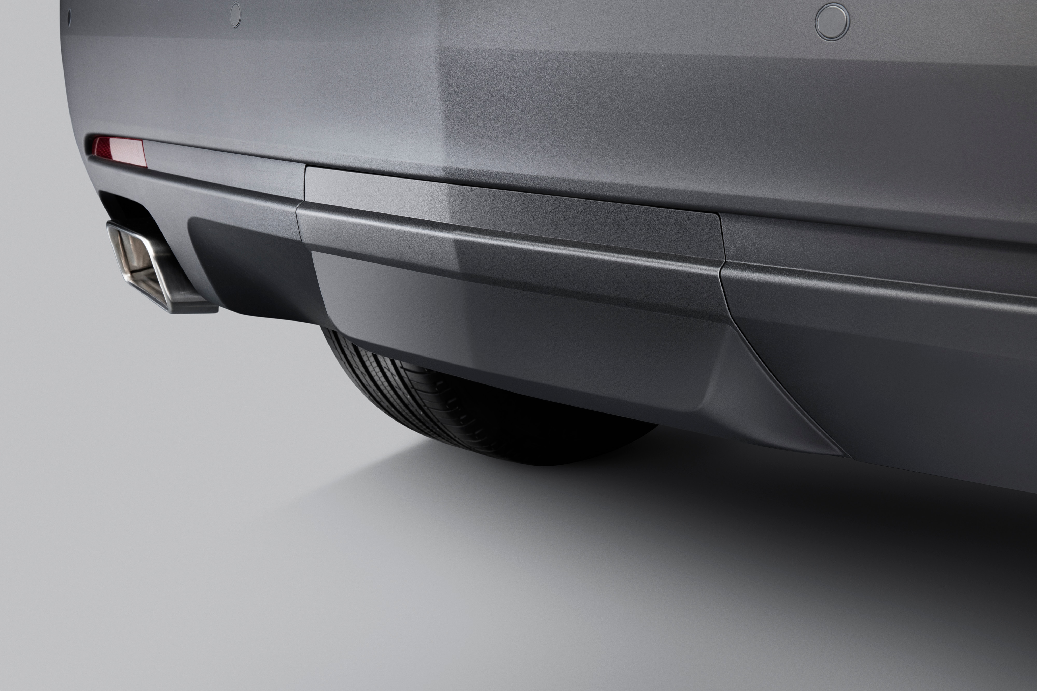 Trailer Hitch Closeout in Black (for Luxury Models)
