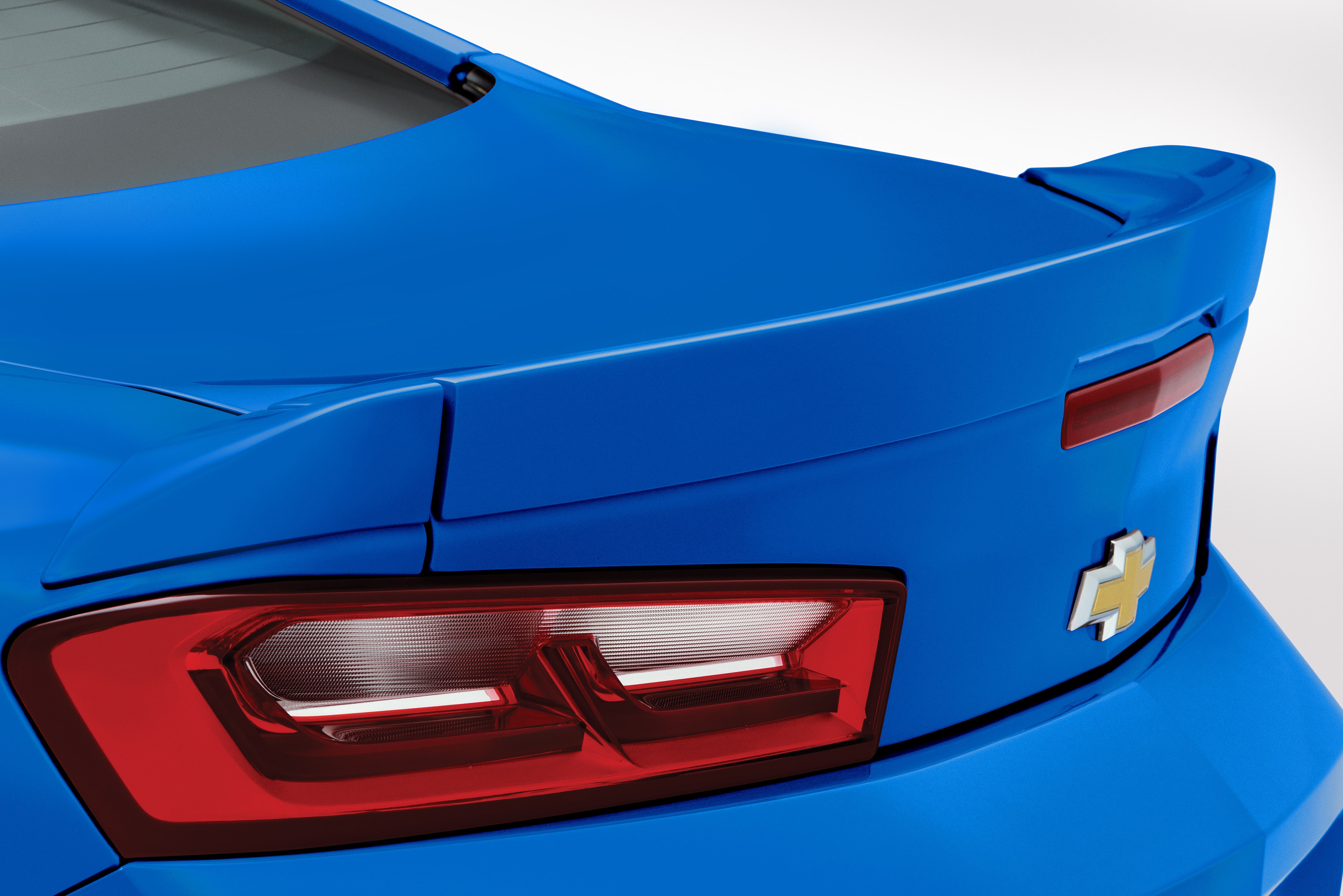 Blade Spoiler Kit in Hyper Blue Metallic