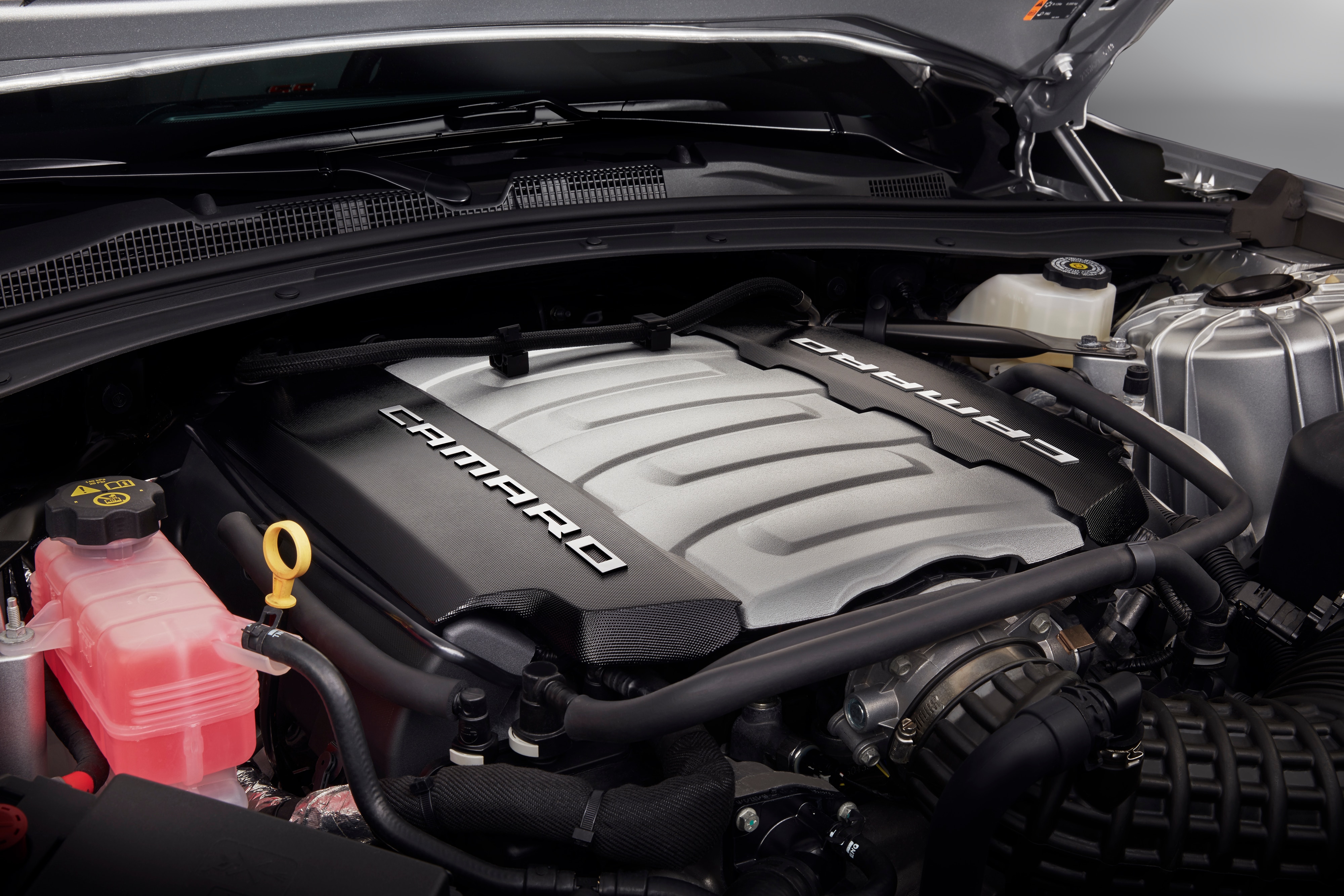 6.2L Engine Cover in Black with Camaro Script