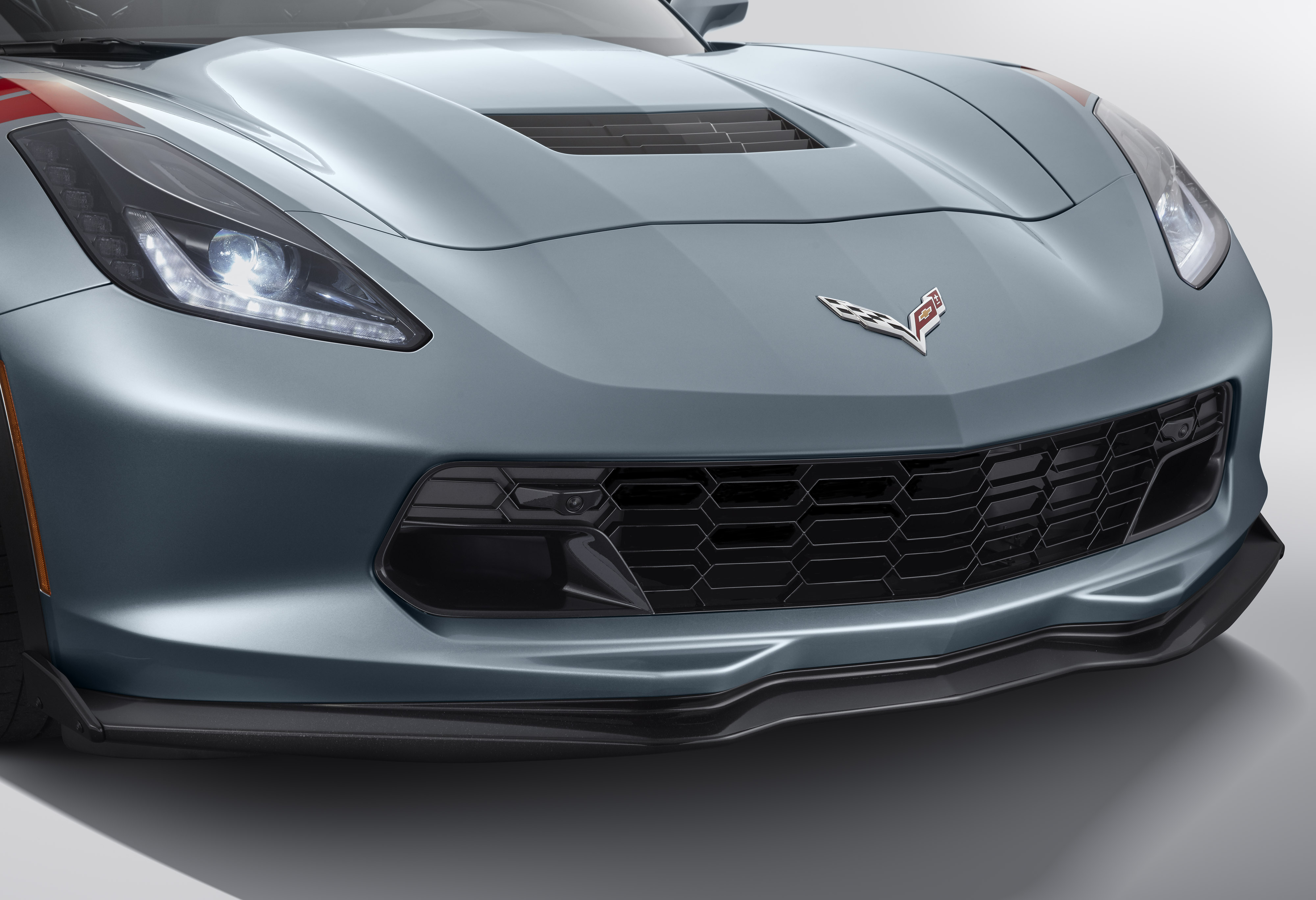 Z06 Grille in Carbon Flash