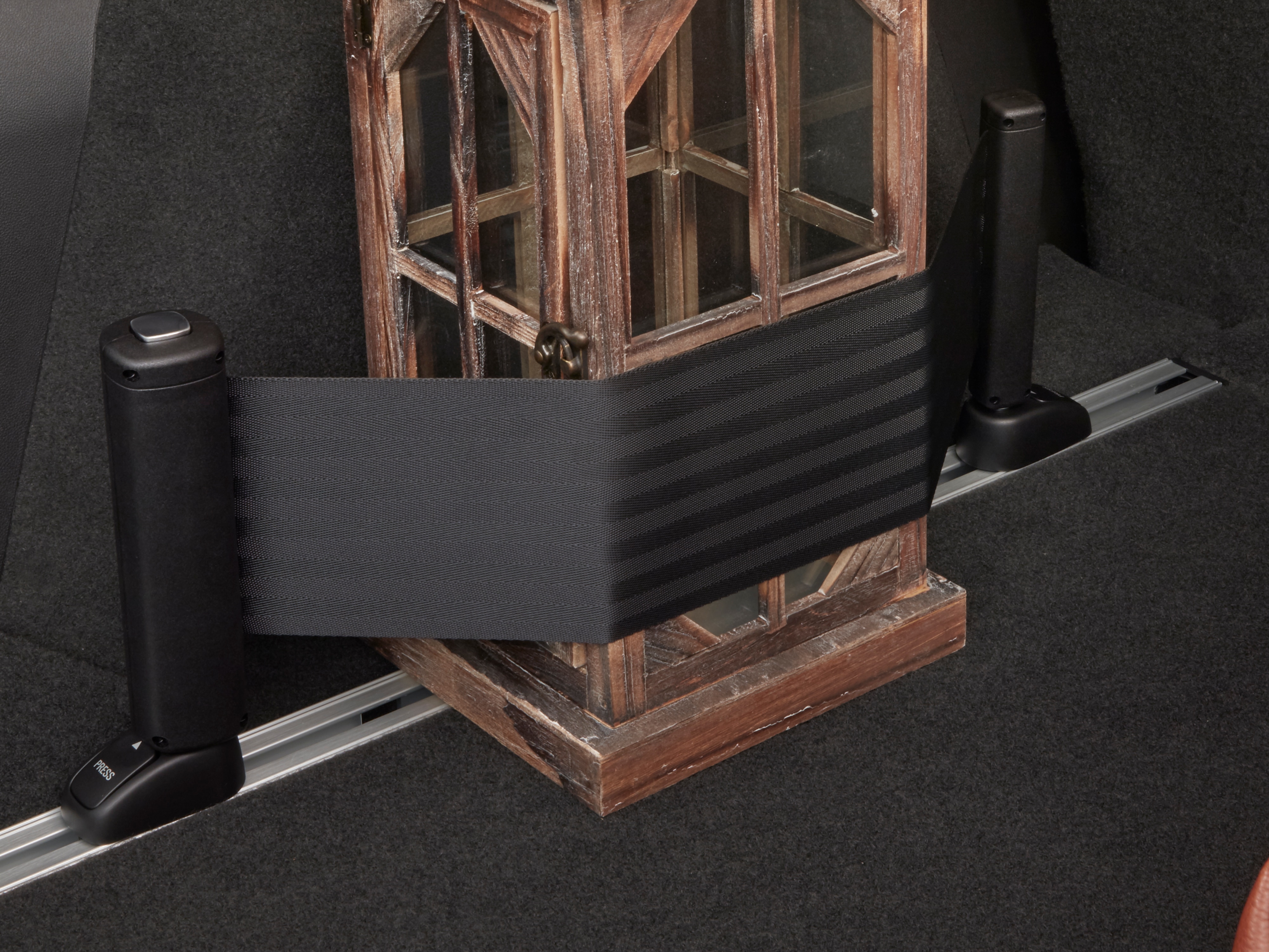 Cadillac Flexible Cargo Partition in Black with Sliders | 22743384