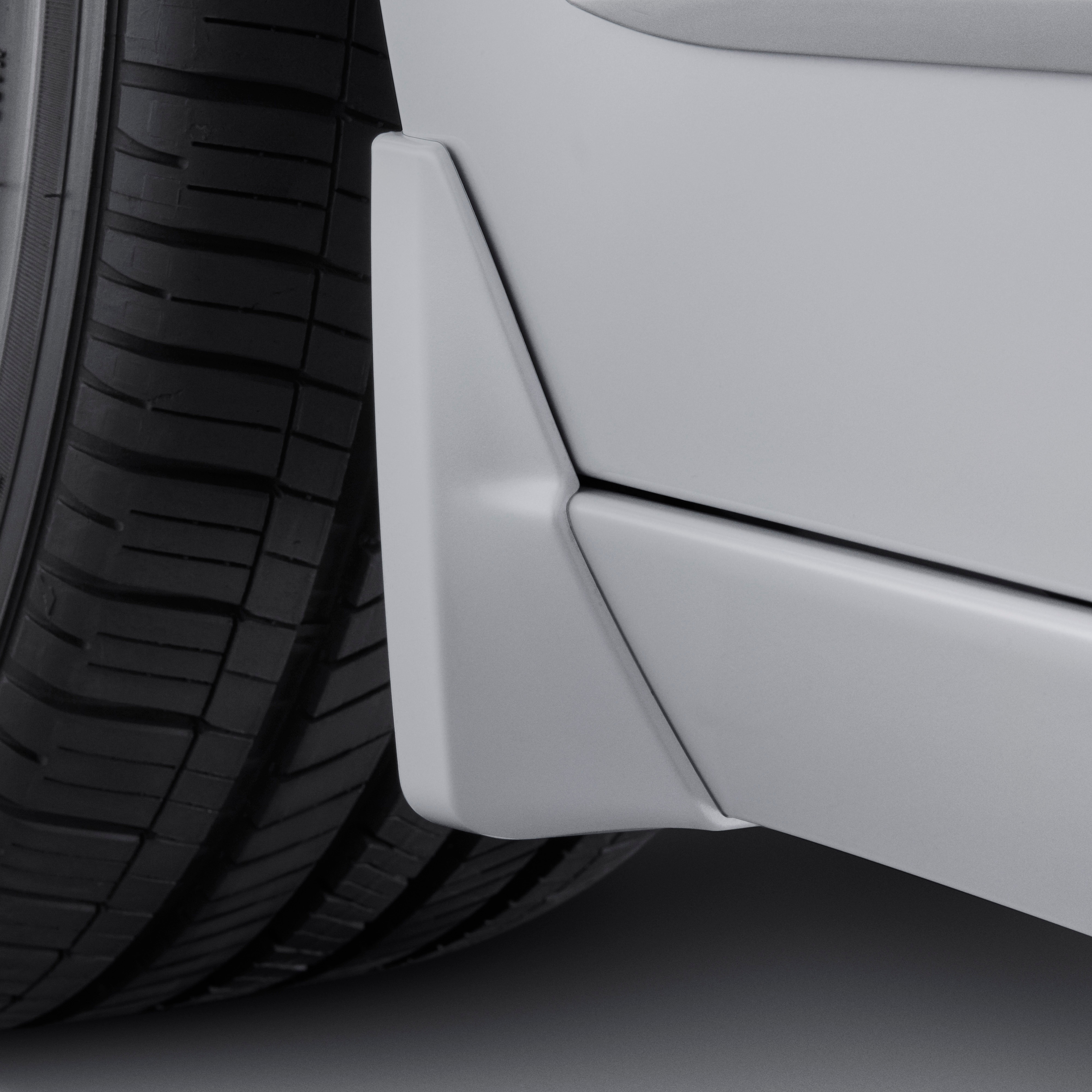 Front Splash Guards in Radiant Silver Metallic