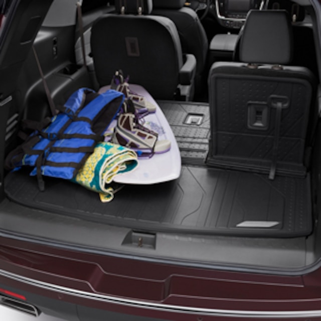 Integrated Cargo Liner in Jet Black with Chevrolet Script (for models with Automatic Folding Seat)