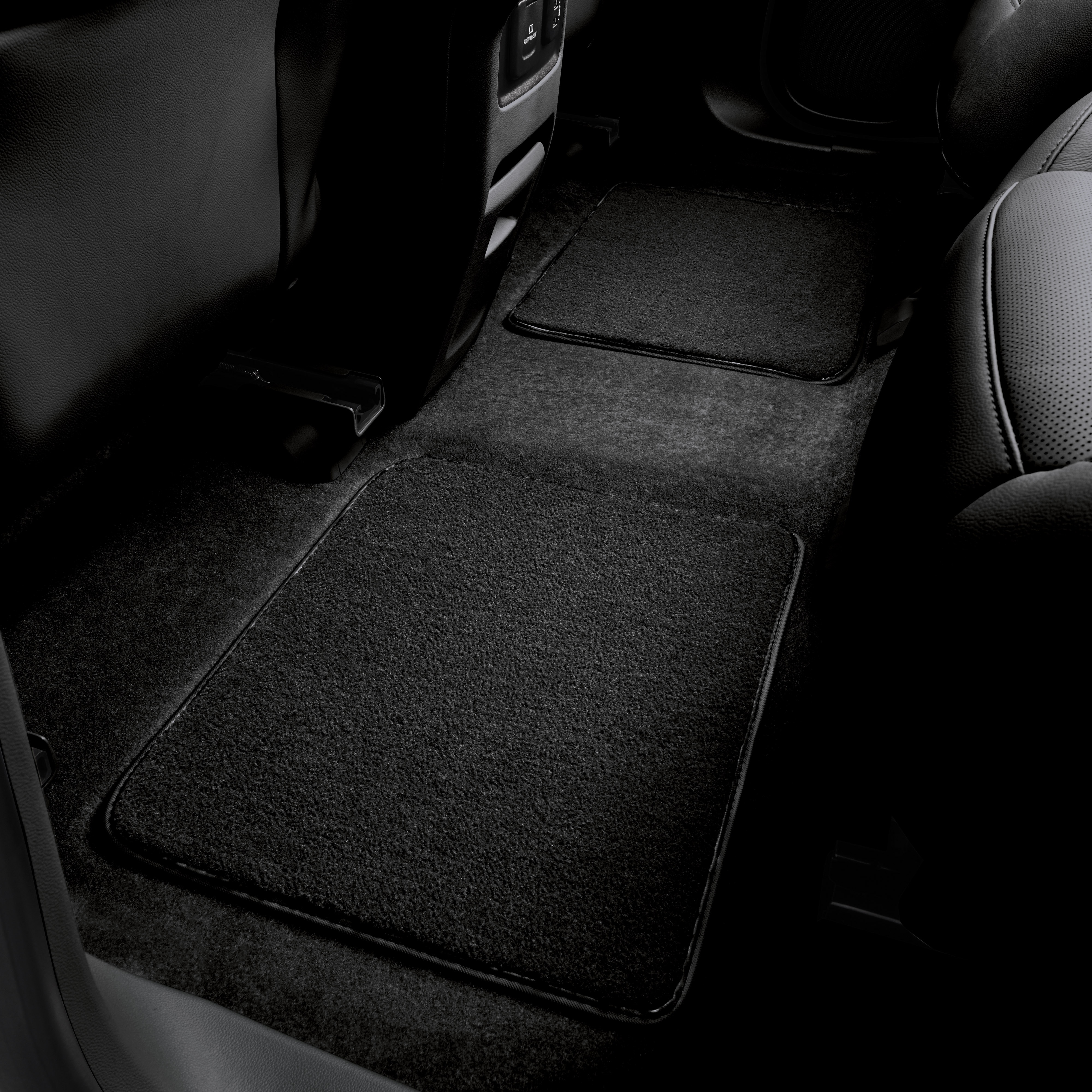 Second-Row Carpeted Floor Mats in Jet Black