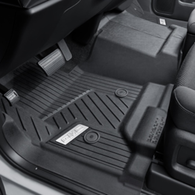First-Row Interlocking Premium All-Weather Floor Liner in Jet Black with Chrome GMC Logo (for Models without Center Console)