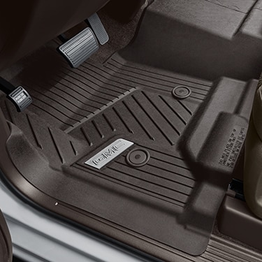 Regular Cab First-Row Interlocking Premium All-Weather Floor Liner in Cocoa with Chrome GMC Logo (for Models without Center Console)
