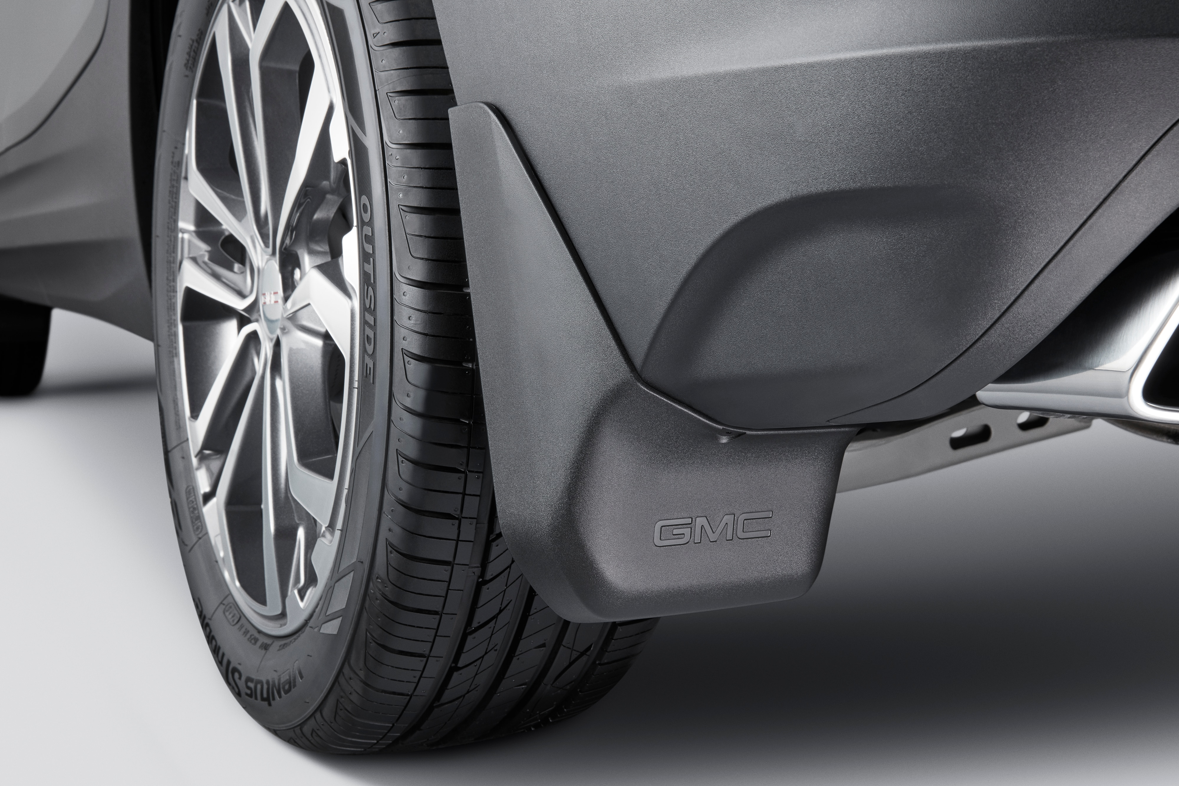 Rear Splash Guards in Black with GMC Logo