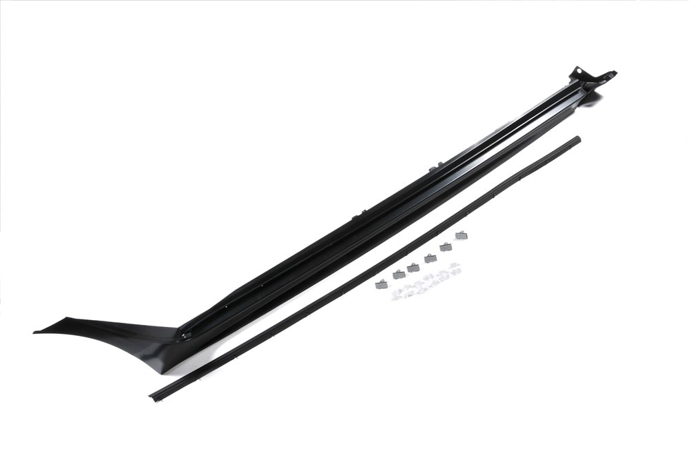 GM Genuine Parts Primed Passenger Side Rocker Panel Molding