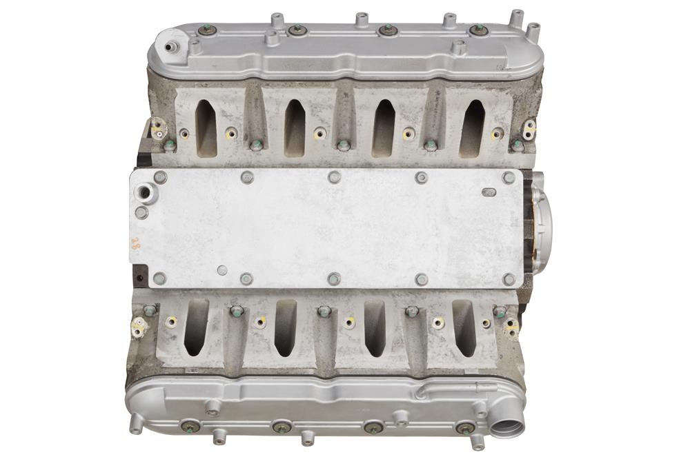 GMC GM Genuine Parts 4.8L 8-Cylinder Engine Assembly