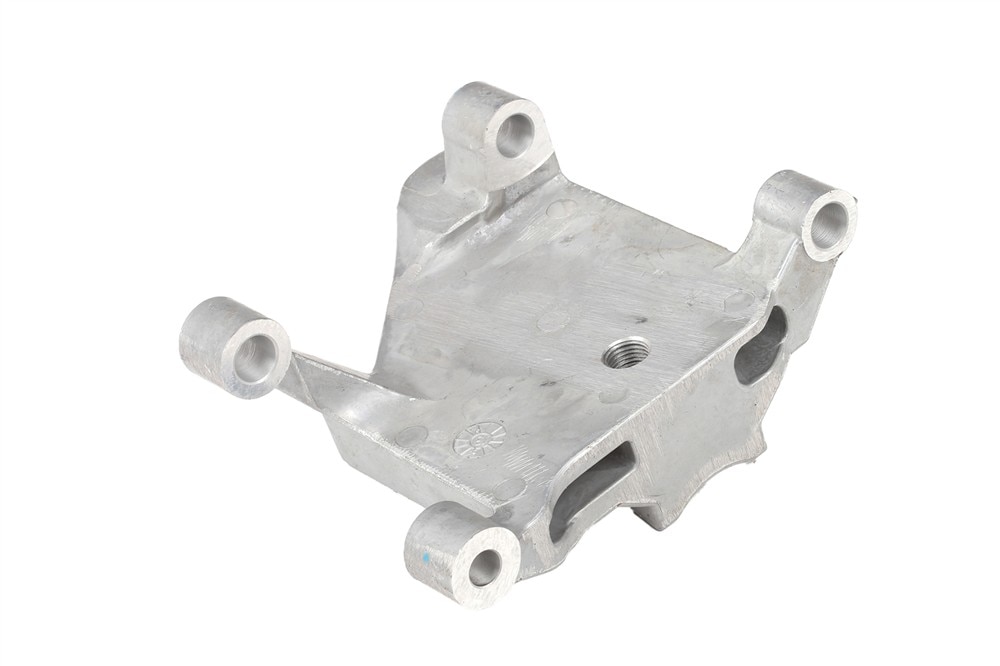 GM Genuine Parts Front Passenger Side Engine Mount Bracket