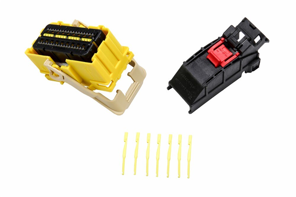 GM Genuine Parts Wiring Harness Connector