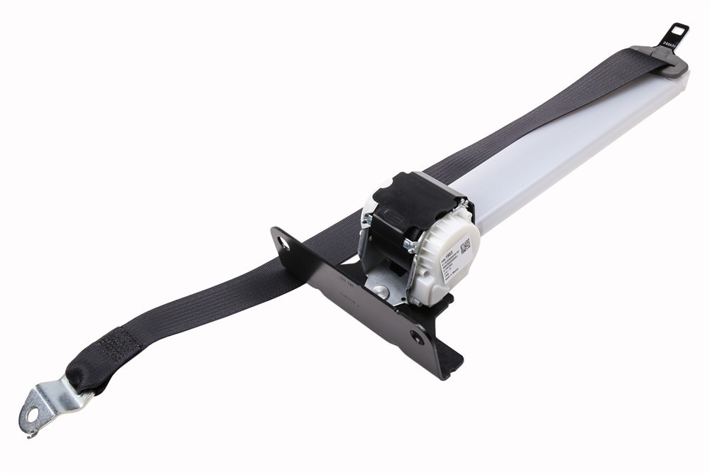 GM Genuine Parts Dark Ash Gray Front Center Seat Belt with Retractor