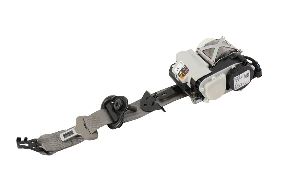 GM Genuine Parts Platinum Passenger Seat Belt with Retractor and Pre-Tensioner
