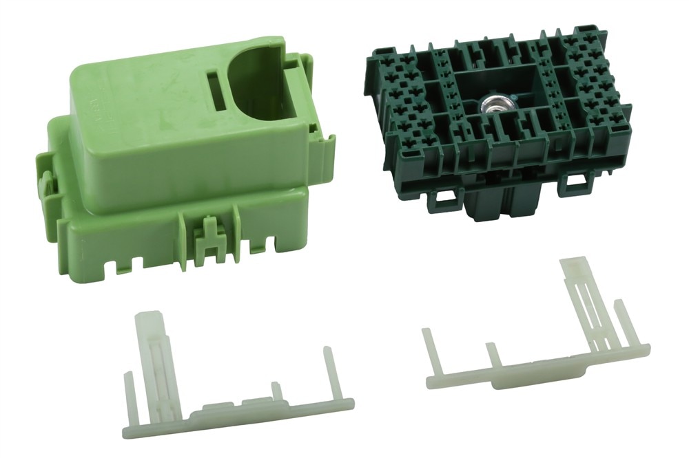 GM Genuine Parts Green Body Wiring Harness Connector
