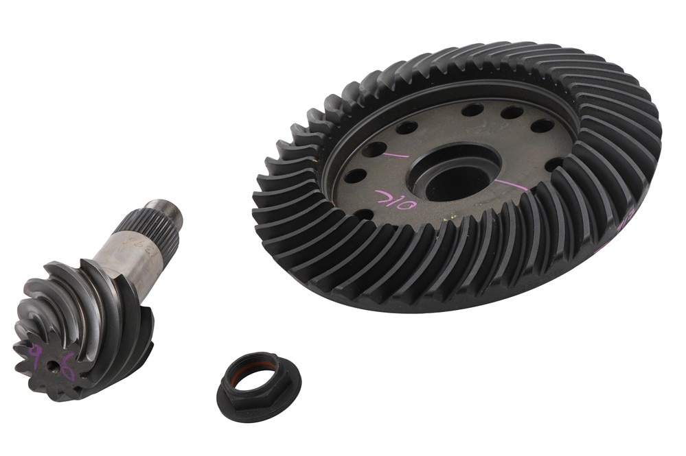 GM Genuine Parts 4.30 Ratio Differential Ring and Drive Pinion Gear Set