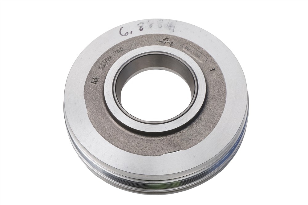 GM Genuine Parts Transfer Case Front Output Shaft Drive Sprocket Bearing Race