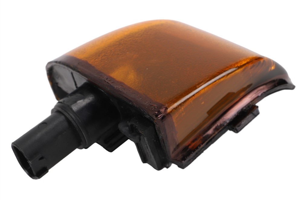 GM Genuine Parts Front Driver Side Clearance Lamp