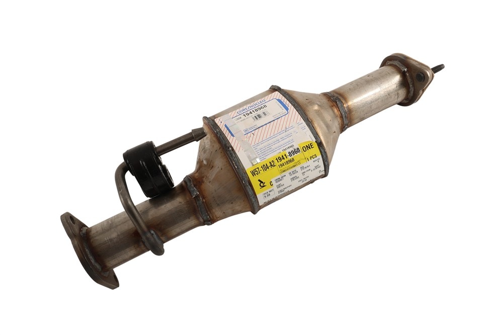 GM Genuine Parts Three-Way Catalytic Converter with Exhaust Pipe