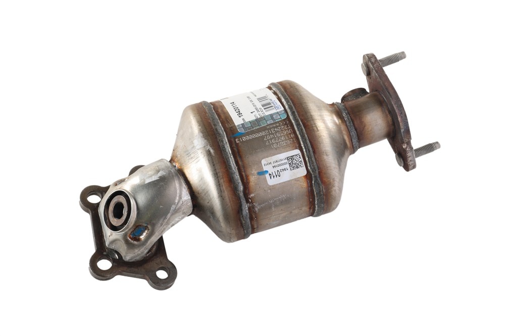 GM Genuine Parts Three-Way Catalytic Converter Kit with Rear Exhaust Manifold Pipe