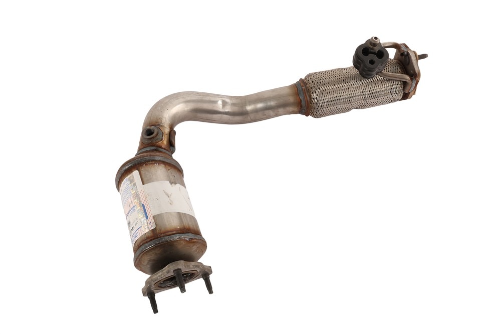 GM Genuine Parts Catalytic Converter Kit with Exhaust Manifold Pipe