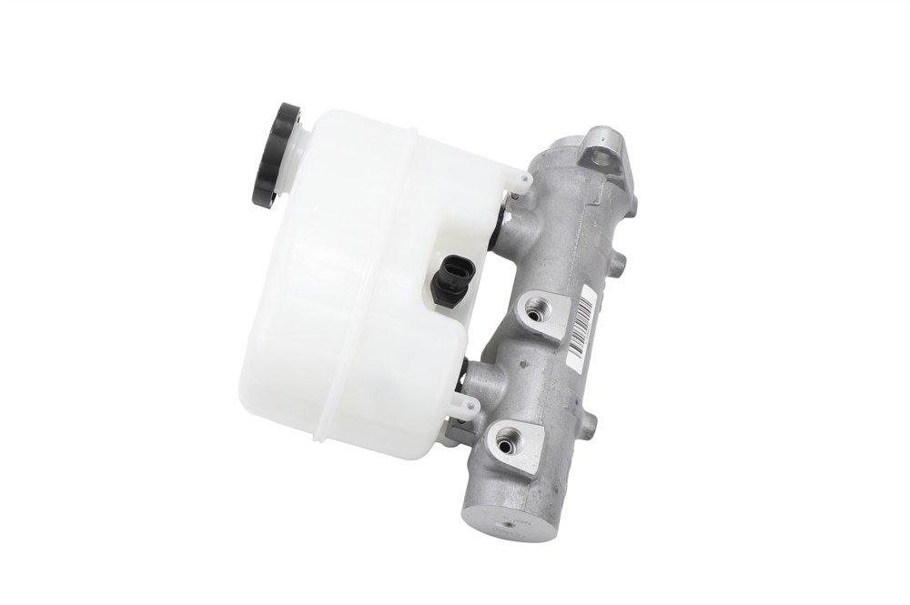 GM Genuine Parts Brake Master Cylinder