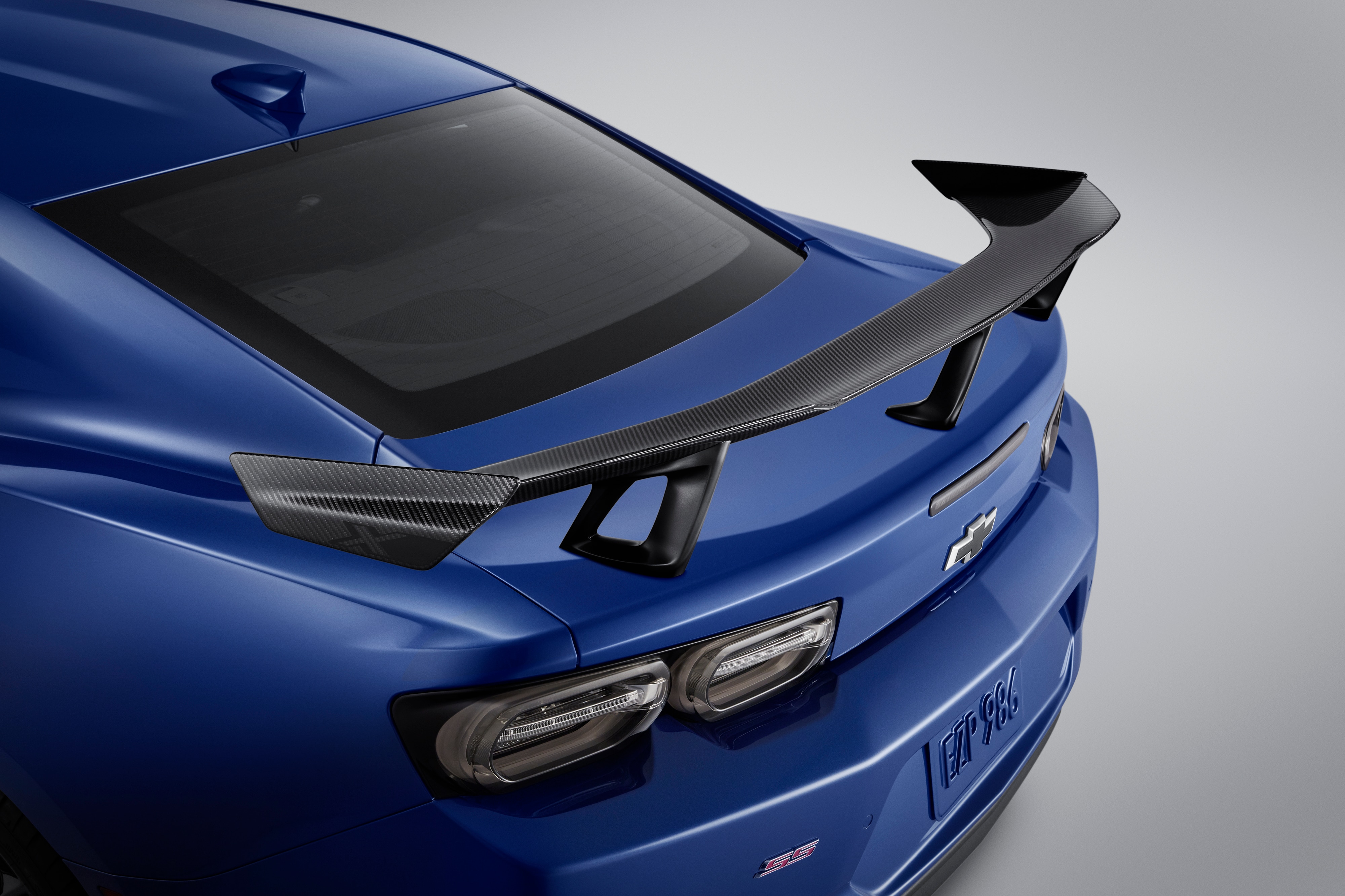 ZL1 1LE Spec High Wing Spoiler Kit in Visible Carbon Fiber