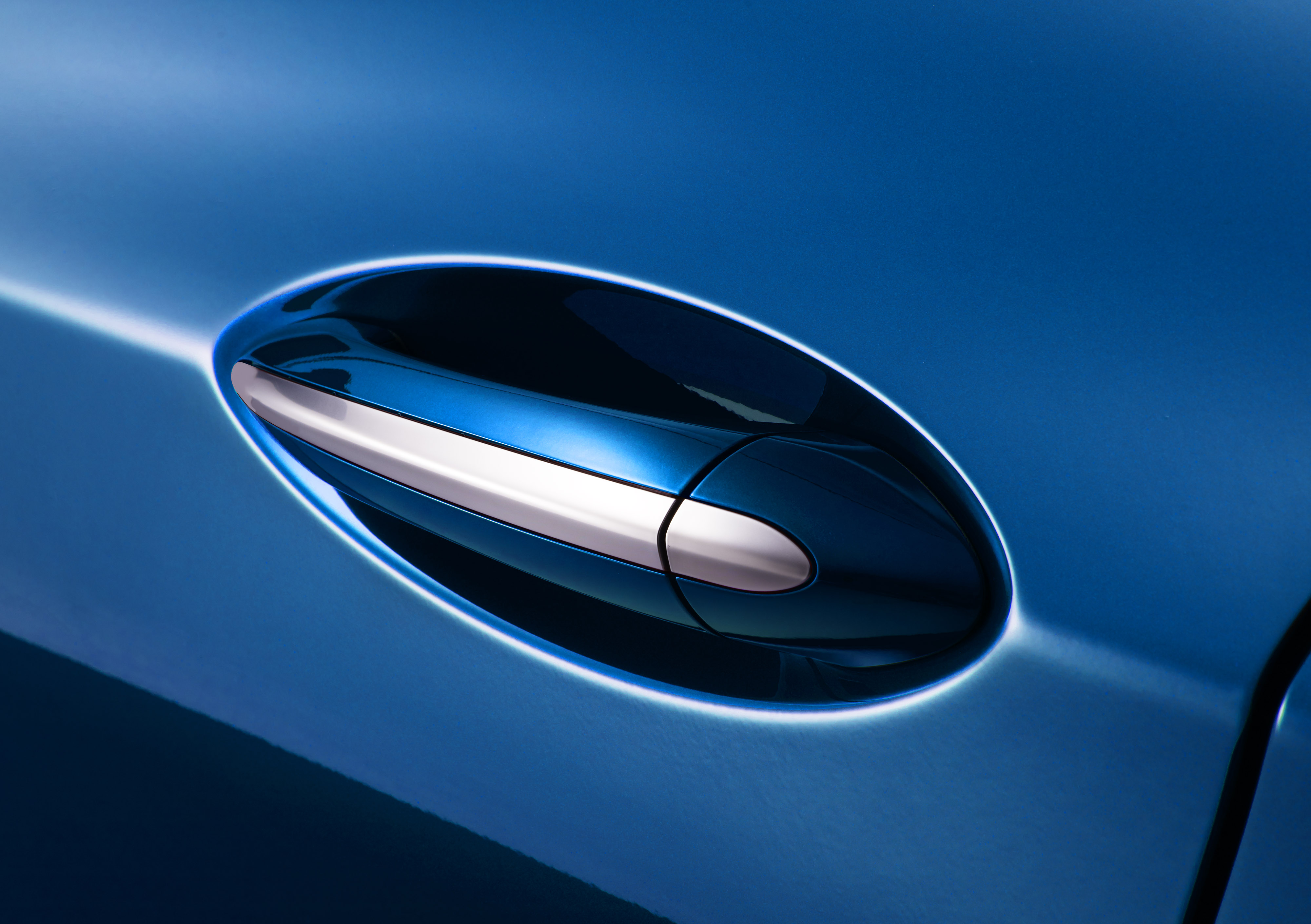 Front and Rear Exterior Door Handles in Kinetic Blue Metallic