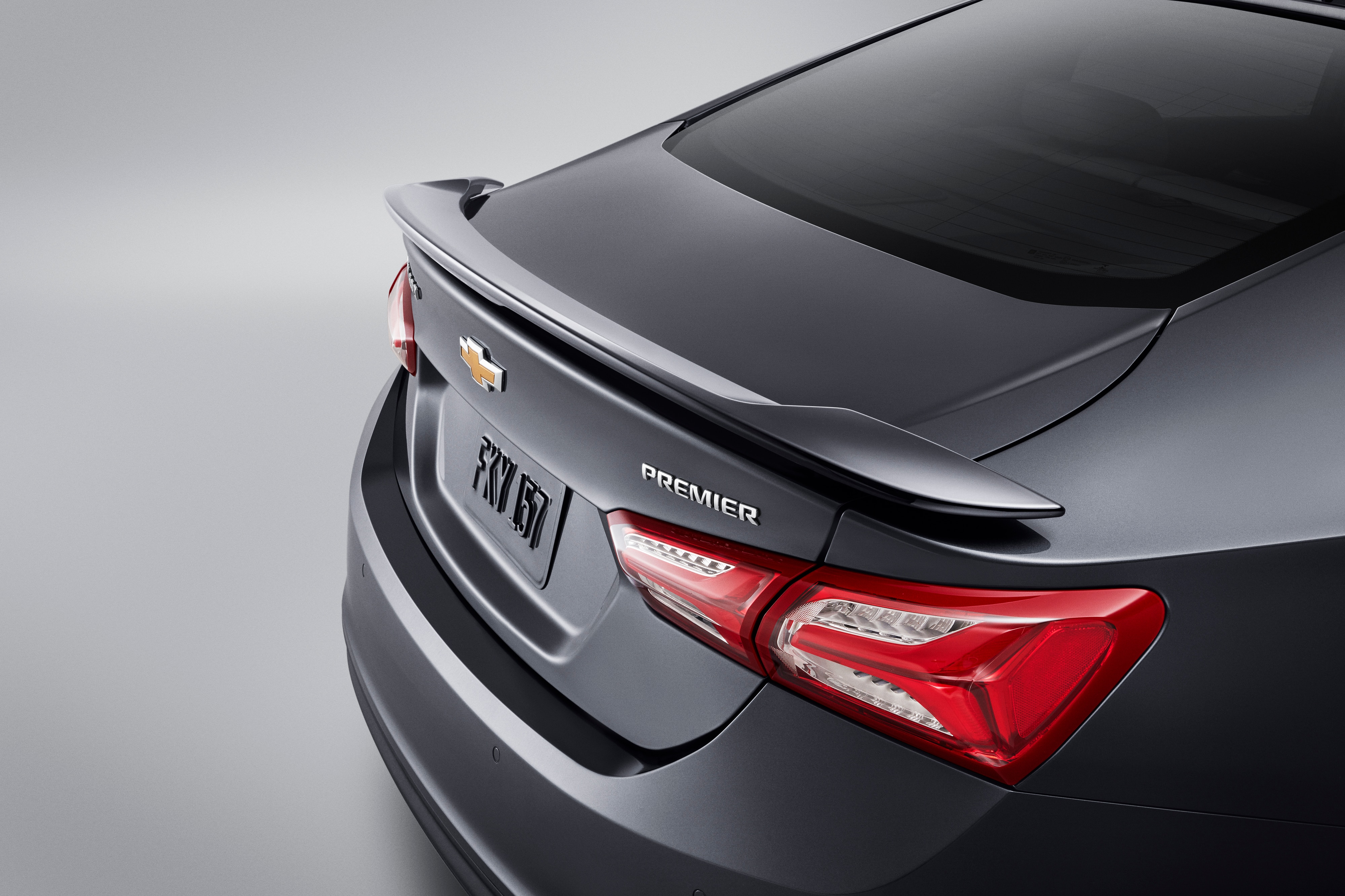 Flush-Mounted Spoiler Kit in Primer