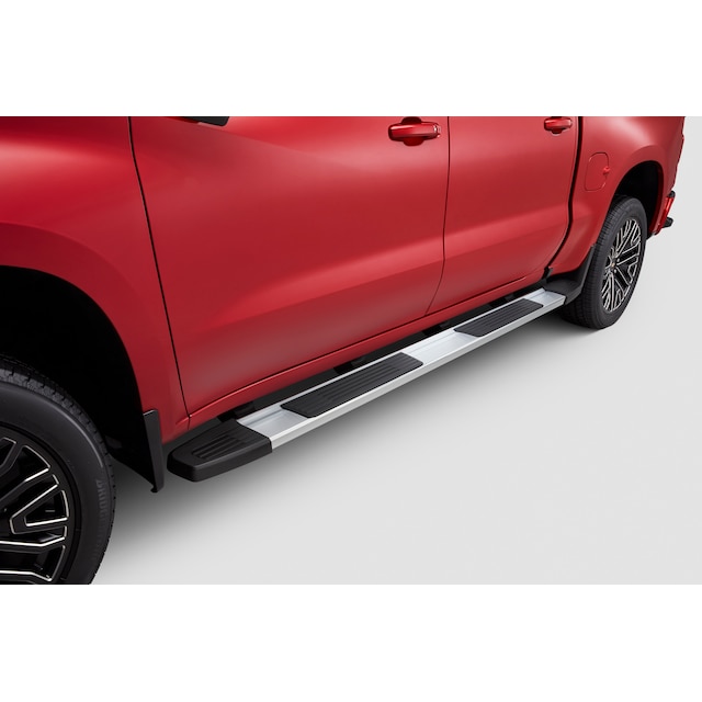 Crew Cab Standard Bed 6-Inch Rectangular Wheel-to-Wheel Assist Steps in Chrome