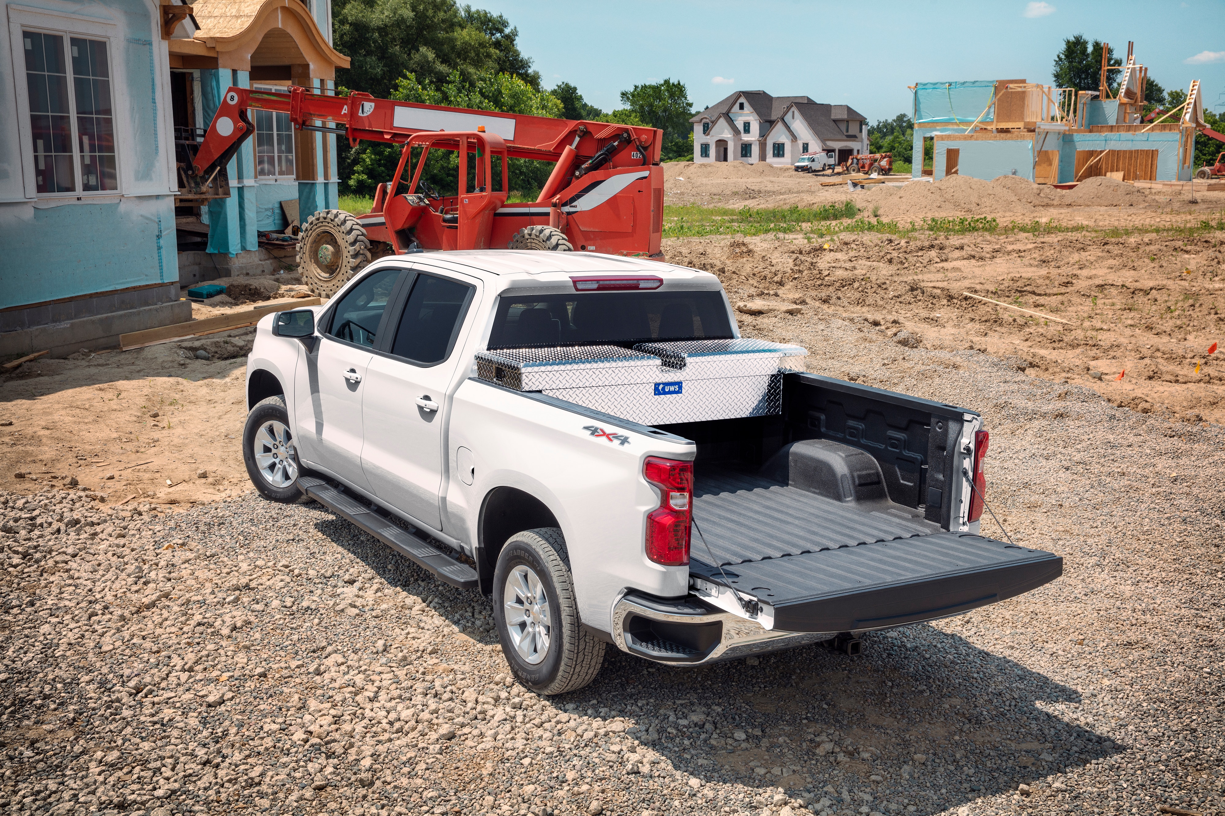 Cross Bed Gullwing Aluminum Tool Box in Bright Diamond Tread by UWS® - Associated Accessories