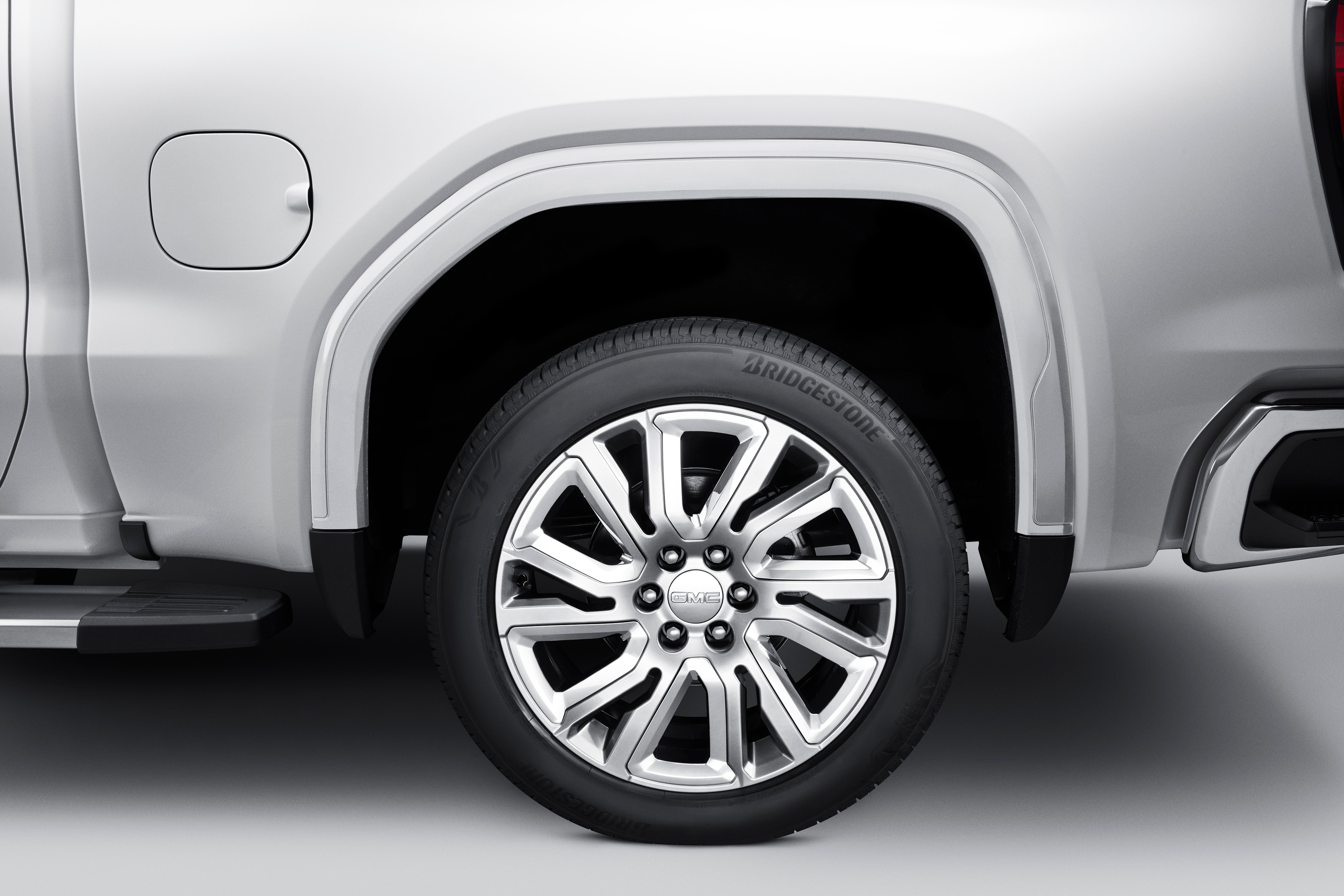 Front and Rear Fender Flare Set in White Frost Tricoat