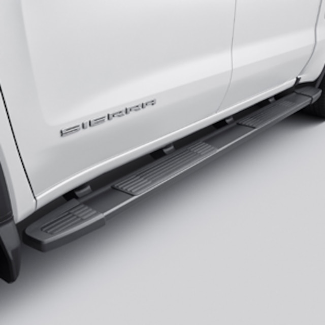 Crew Cab Standard Bed 6-Inch Rectangular Wheel-to-Wheel Assist Steps in Black