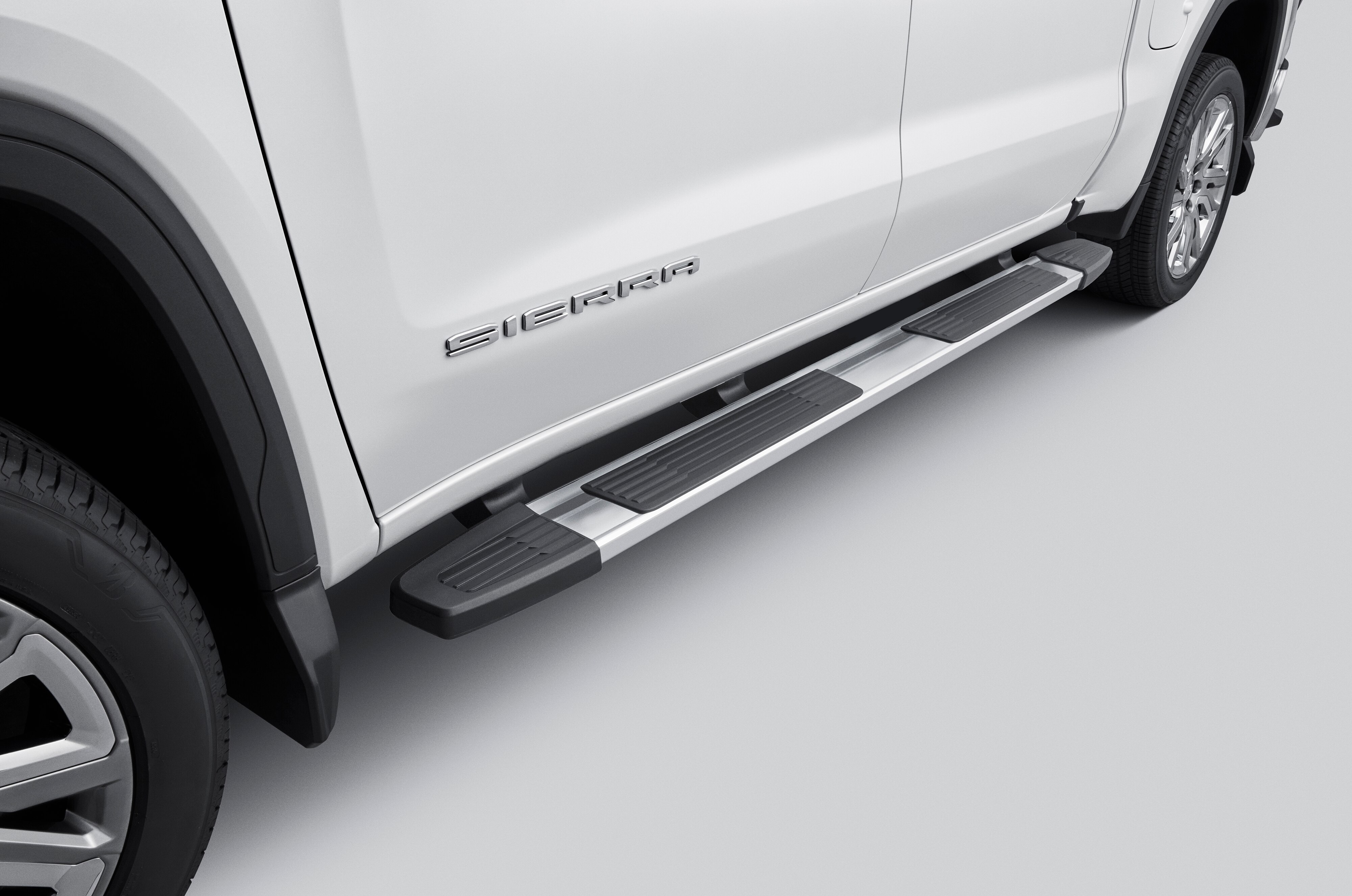 GMC Crew Cab 6-Inch Rectangular Assist Steps in Chrome | 86574738