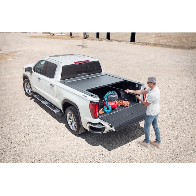 Standard Bed Retractable Truck Bed Cover in Black by Advantage® - Associated Accessories
