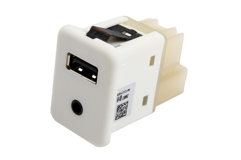GM Genuine Parts Audio and USB Receptacle in White