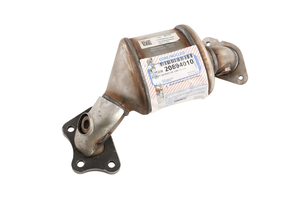 GM Genuine Parts 3-Way Catalytic Converter with Shield and Flange
