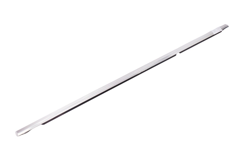GM Genuine Parts Passenger Side Rear Door Window Belt Molding