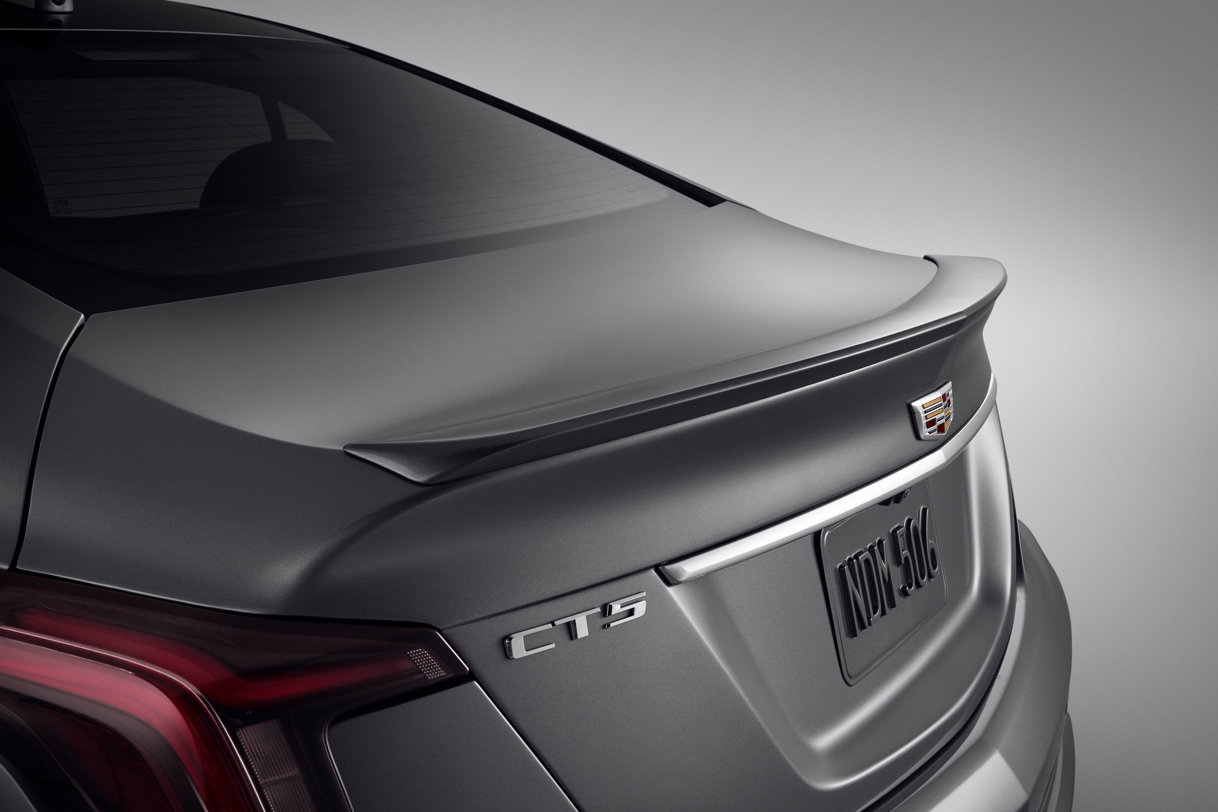 Flush-Mounted Spoiler Kit in Primer
