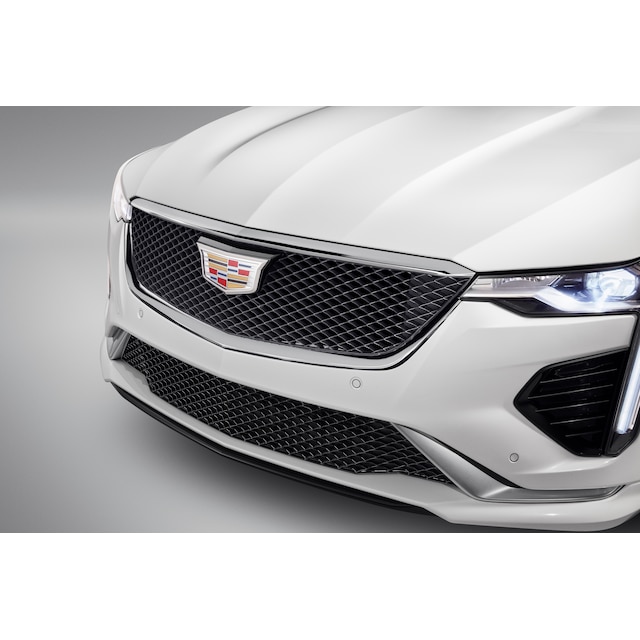 Grille in Gloss Black with Argent Silver Metallic Surround and Cadillac Logo (for Vehicles with HD Surround Vision Camera)