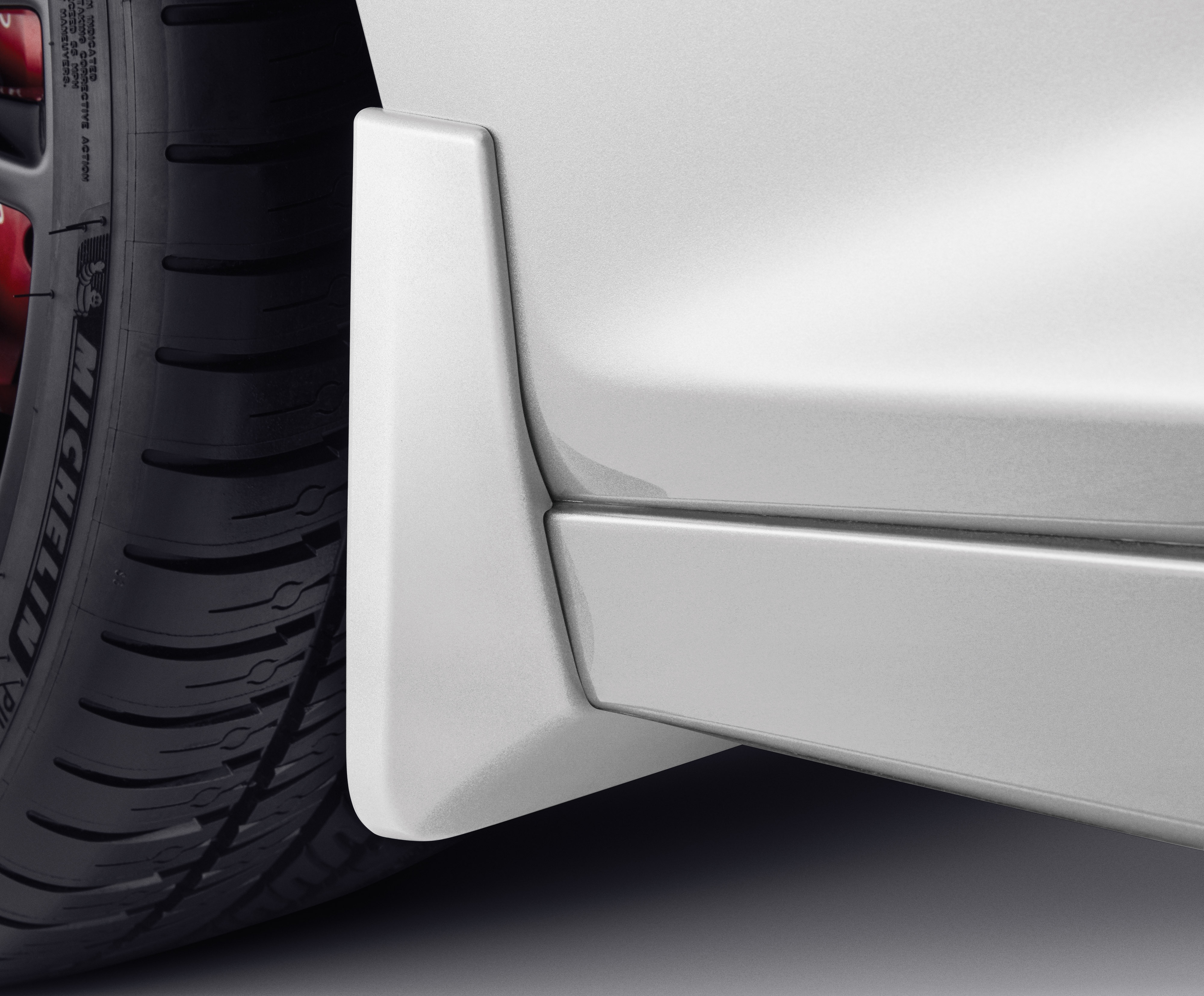 Front Molded Splash Guards in Crystal White Tricoat
