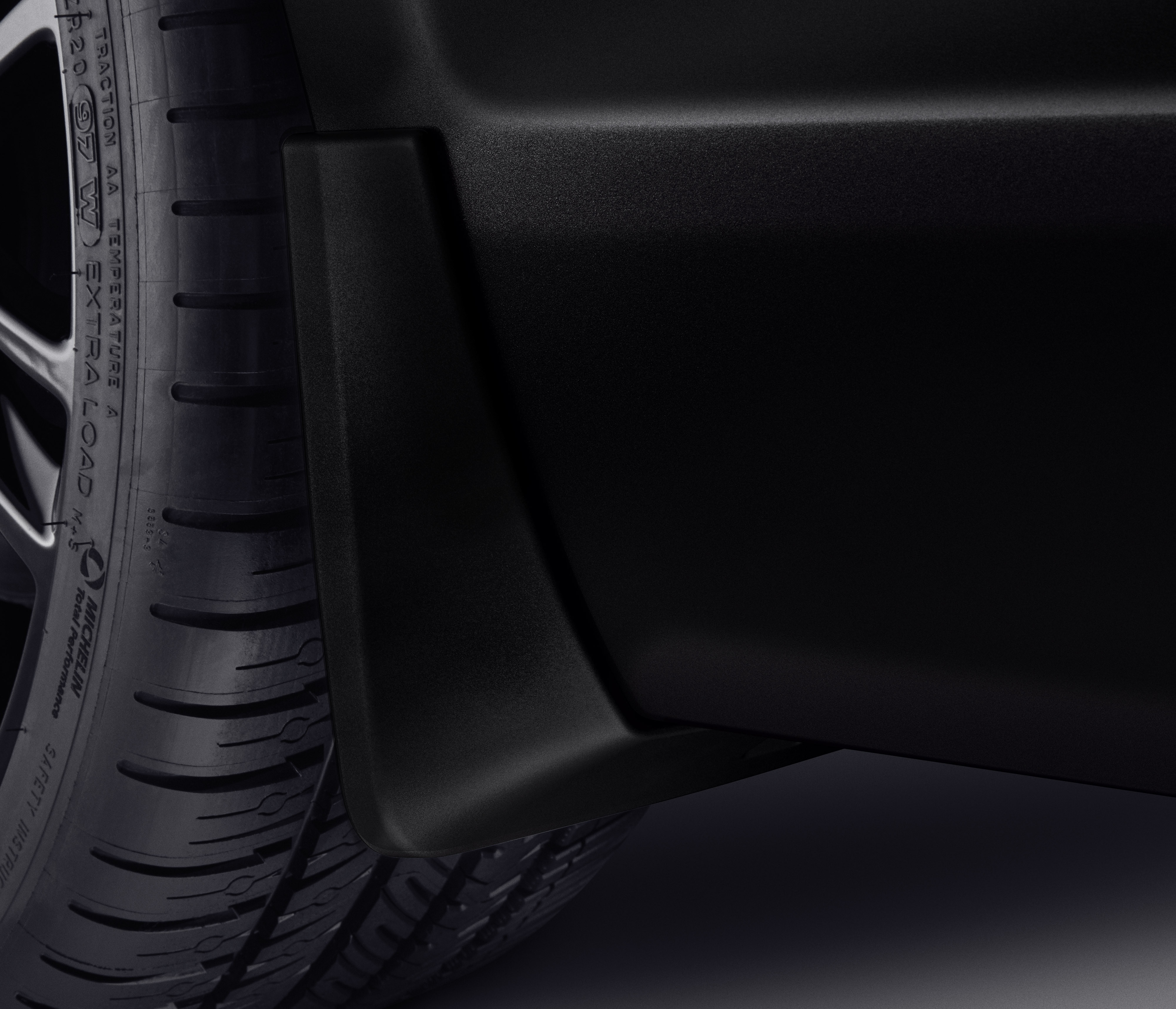 Rear Splash Guards in Black Raven