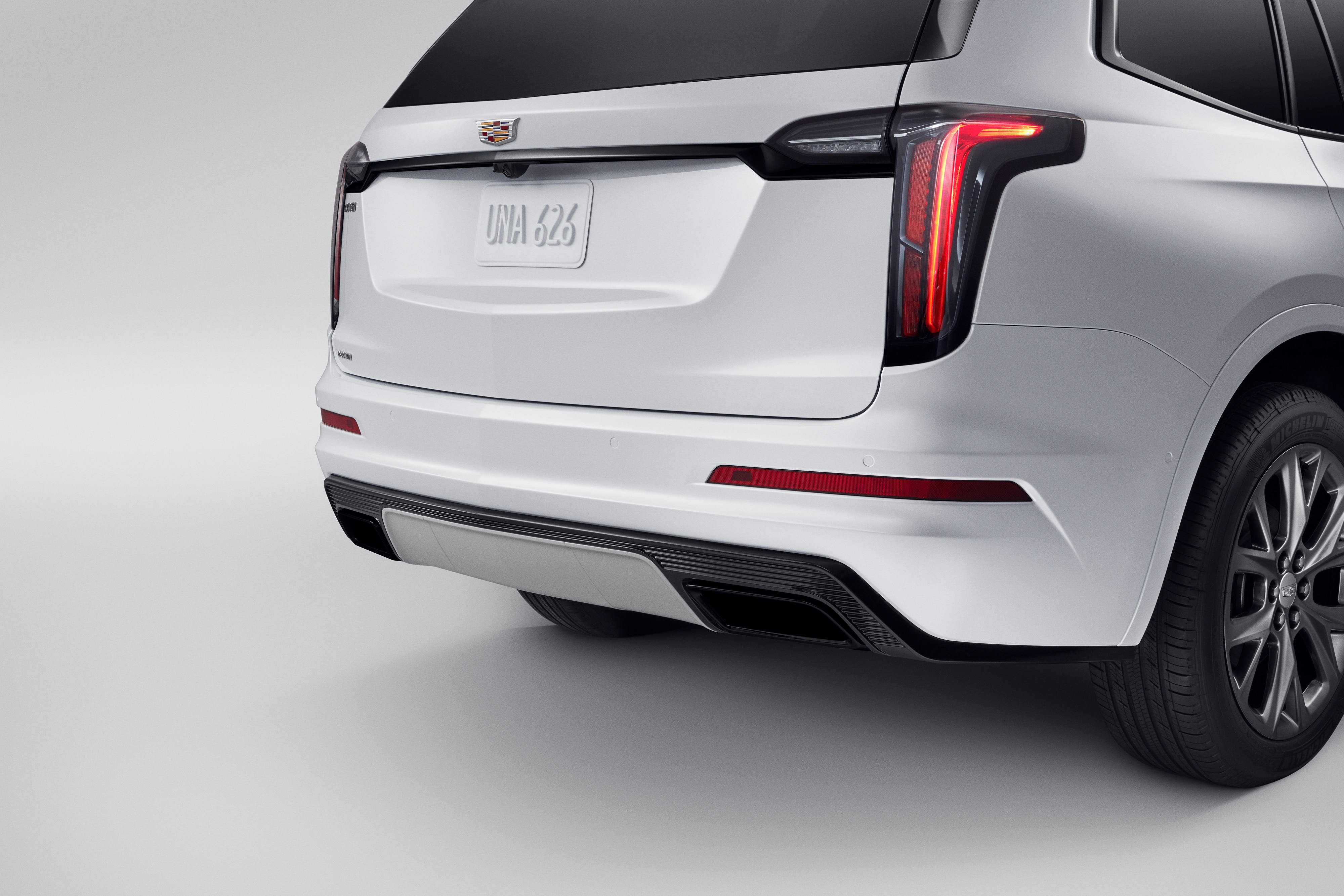 Rear Bumper Fascia Applique in Gloss Black