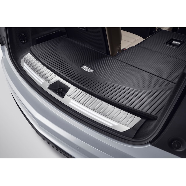 Illuminated Cargo Sill Plate in Jet Black