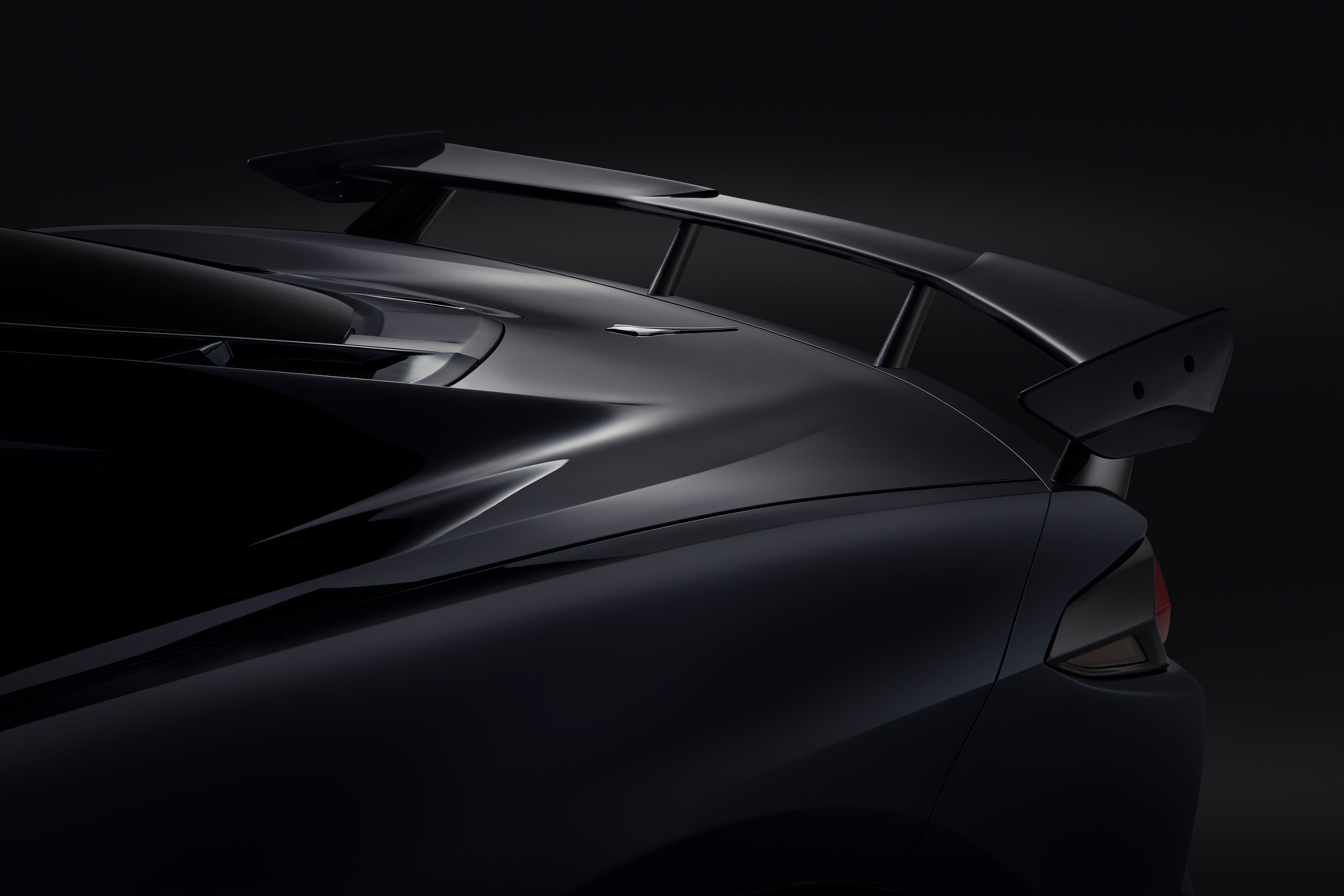 Chevrolet High Wing Spoiler Kit in Shadow Gray Metallic | 85001051