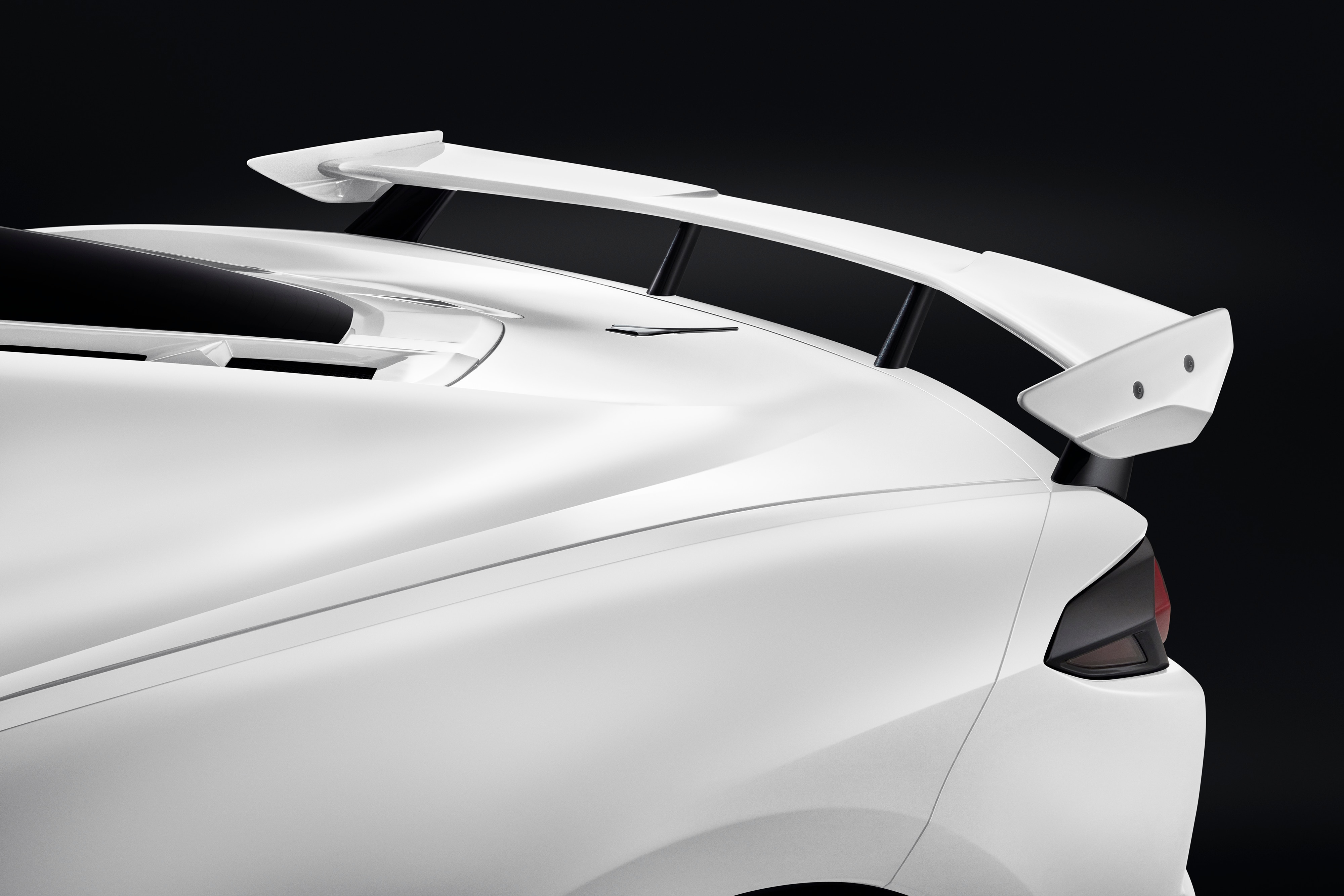 High Wing Spoiler Kit in Arctic White