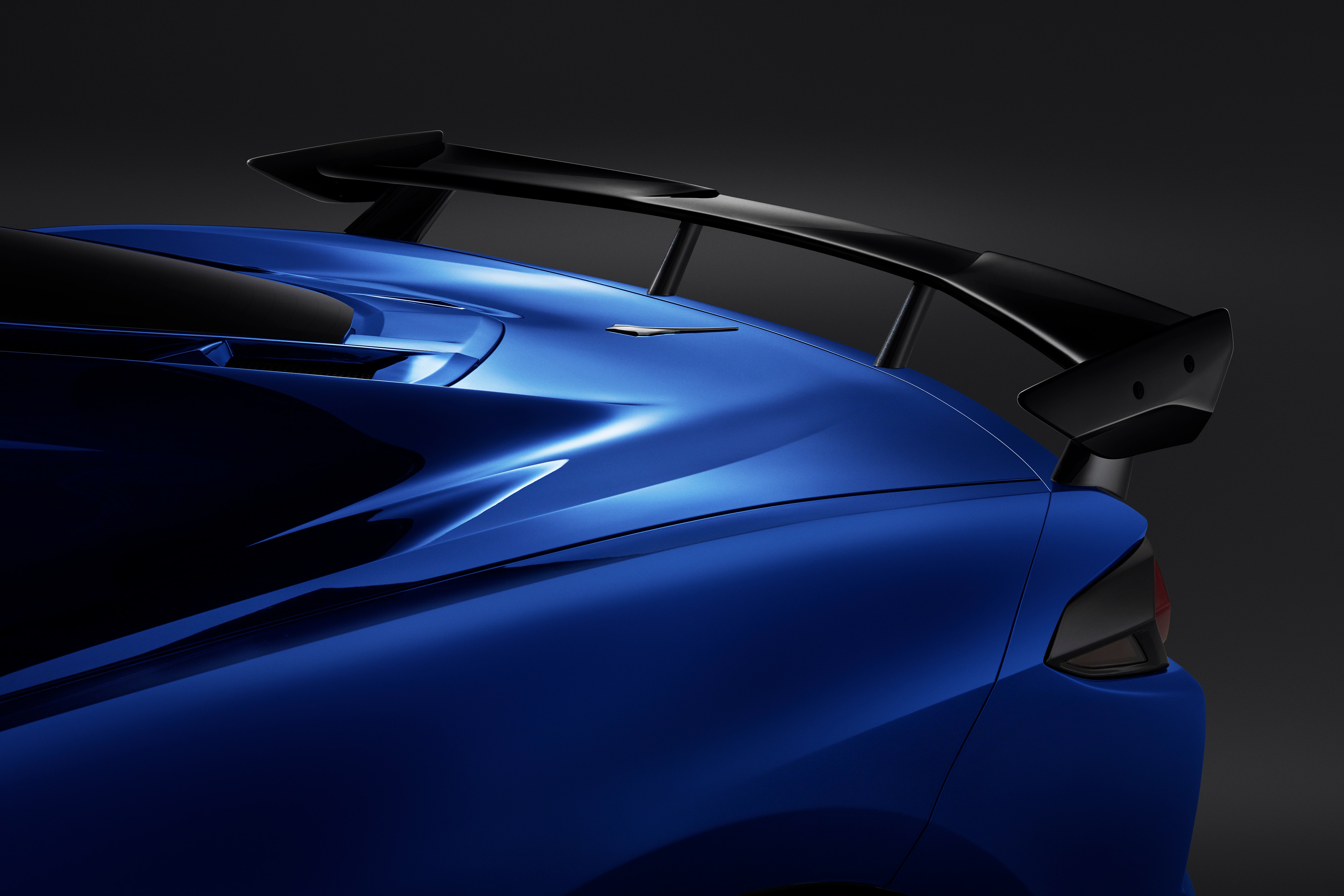 Chevrolet High Wing Spoiler Kit in Carbon Flash Metallic