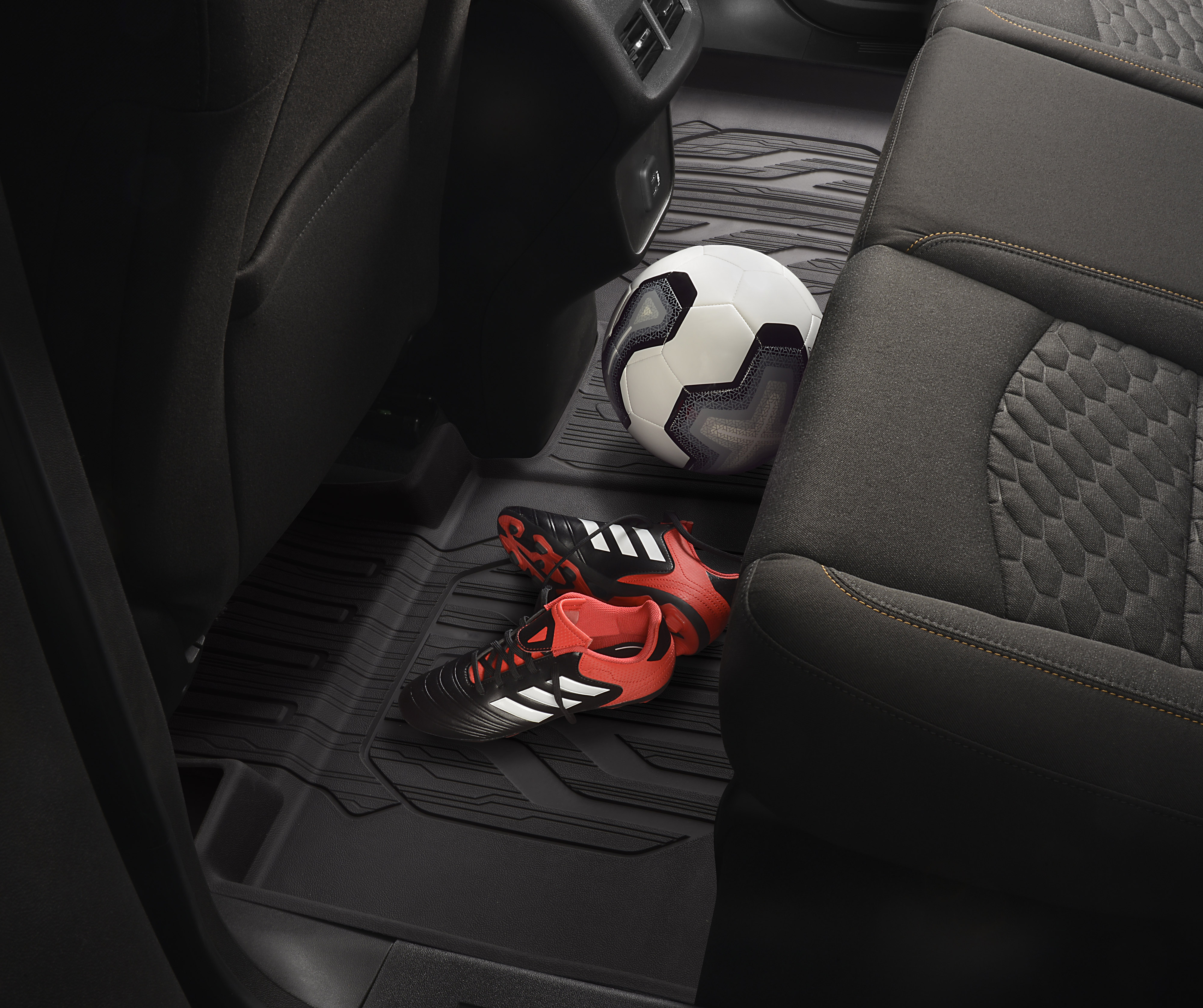 Second-Row Interlocking Floor Liner in Jet Black